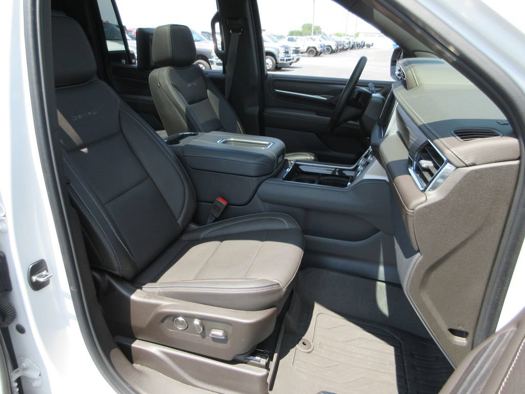 Certified 2024 GMC Yukon XL Denali w/ Max Trailering Package AWD/4WD image 28