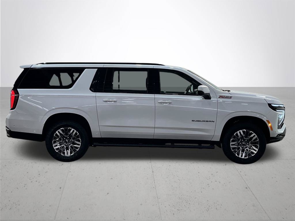 Used 2025 Chevrolet Suburban Z71 AWD/4WD image 10