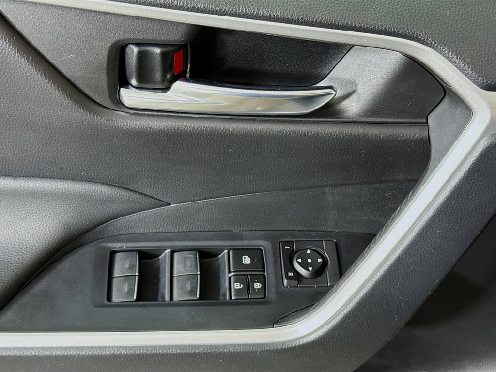Certified 2022 Toyota RAV4 XLE AWD/4WD image 22