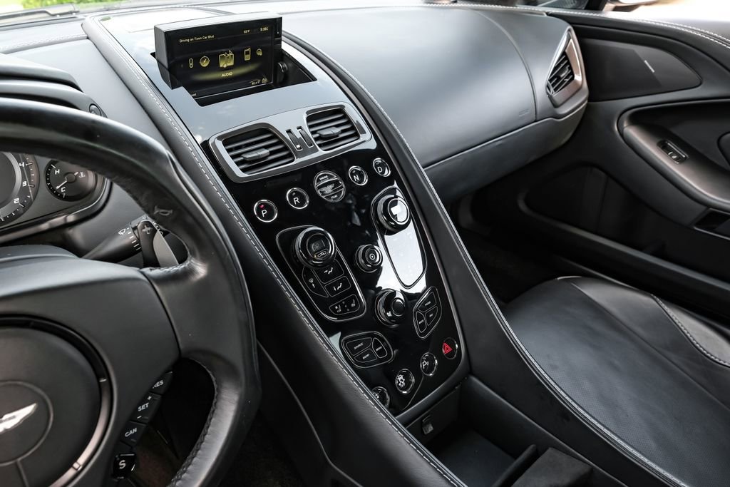 Used 2016 Aston Martin Vanquish Coupe RWD image 20