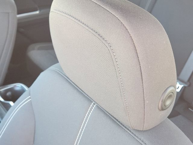 Used 2025 GMC Acadia Elevation image 16