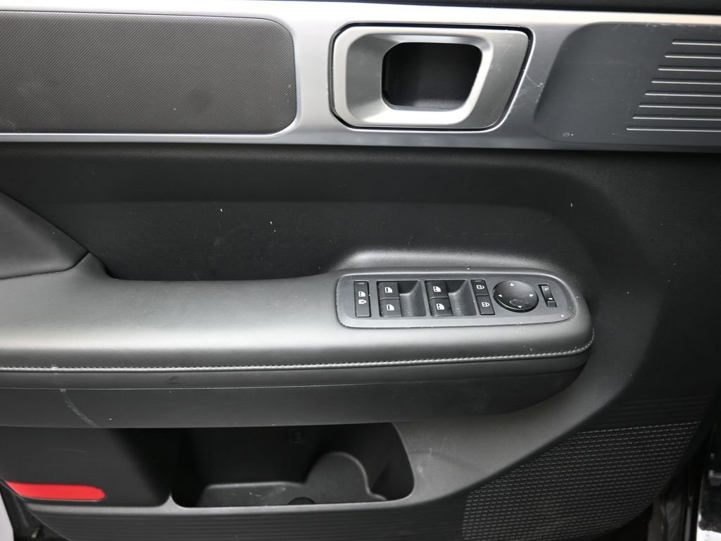 Certified 2025 Hyundai Santa Fe SEL image 21