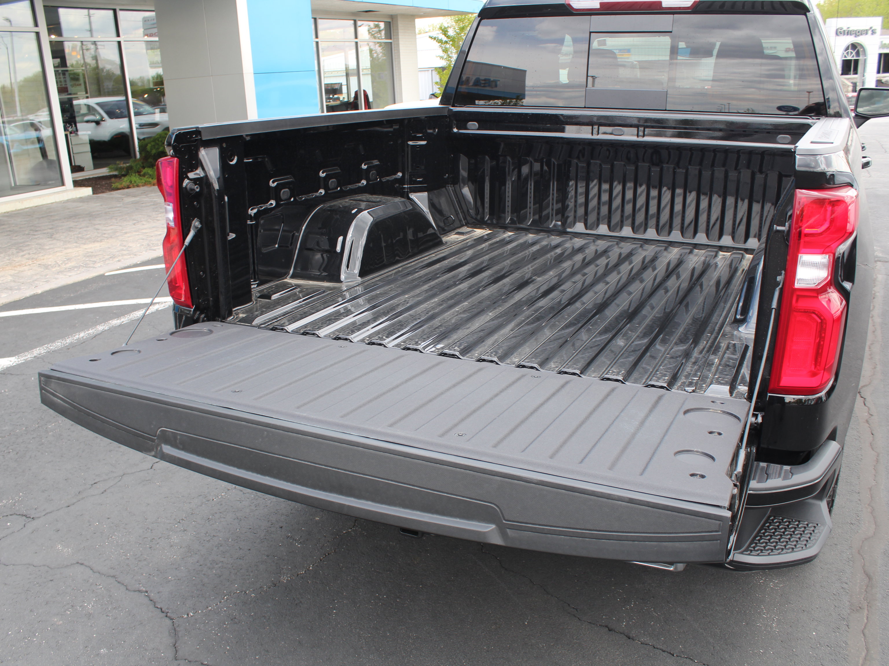 New 2026 Chevrolet Silverado 1500 RST w/ Convenience Package II AWD/4WD image 17