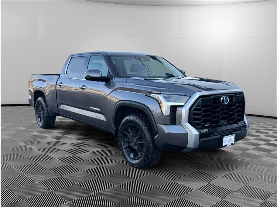 Used 2022 Toyota Tundra Limited w/ TRD Off-Road Package AWD/4WD image 7
