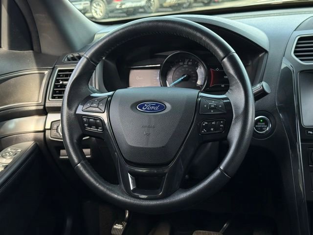 Certified 2018 Ford Explorer XLT w/ XLT Appearance Package AWD/4WD image 8