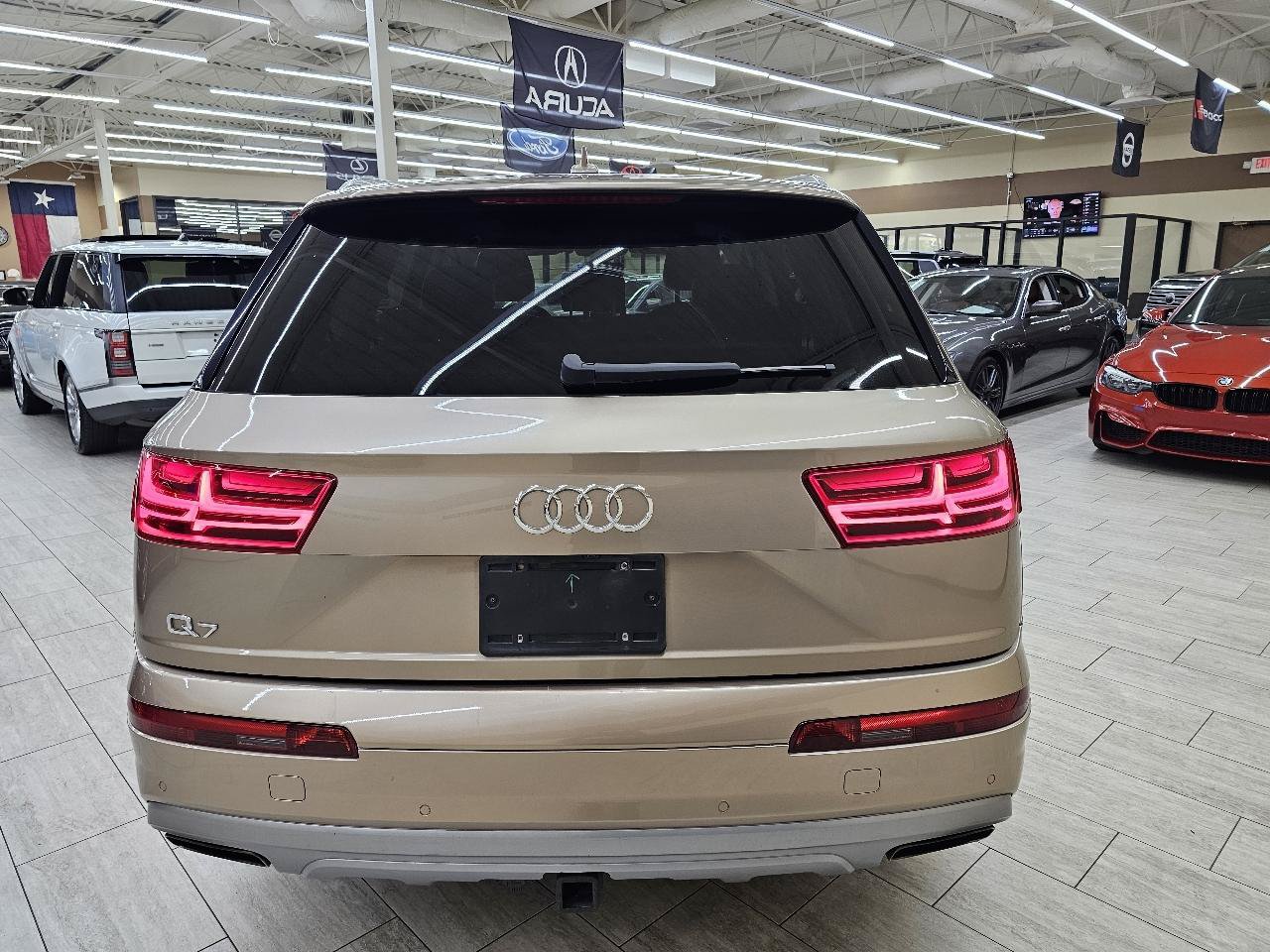 Used 2019 Audi Q7 3.0T Premium Plus w/ Premium Plus Package AWD/4WD image 8