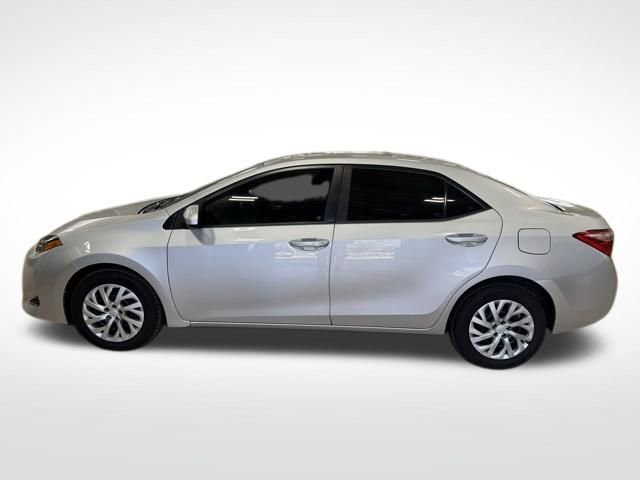 Used 2017 Toyota Corolla LE image 2