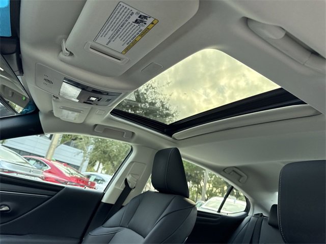 Certified 2024 Lexus ES 350 w/ Premium Package image 22