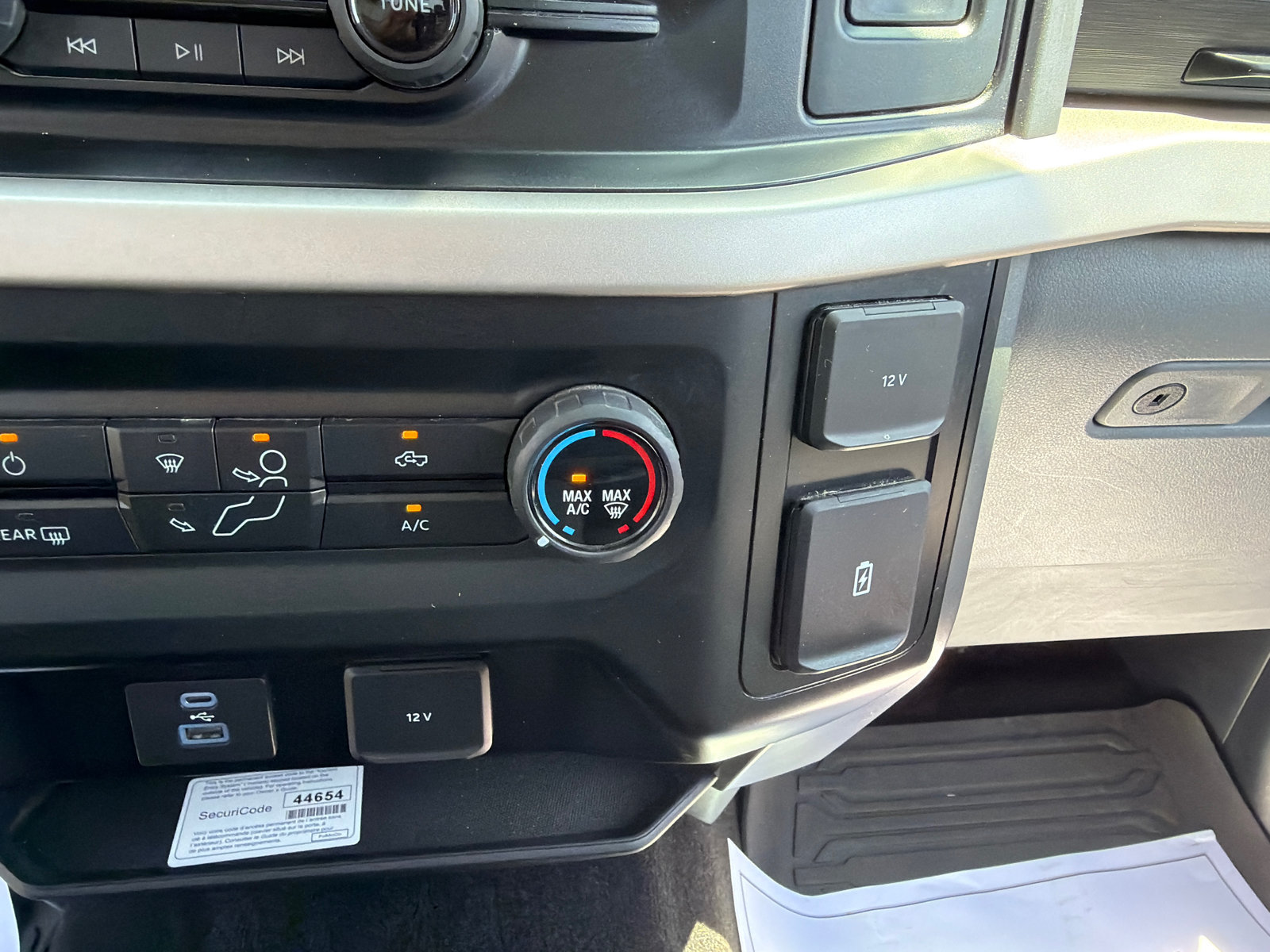 Used 2021 Ford F150 XLT AWD/4WD image 24