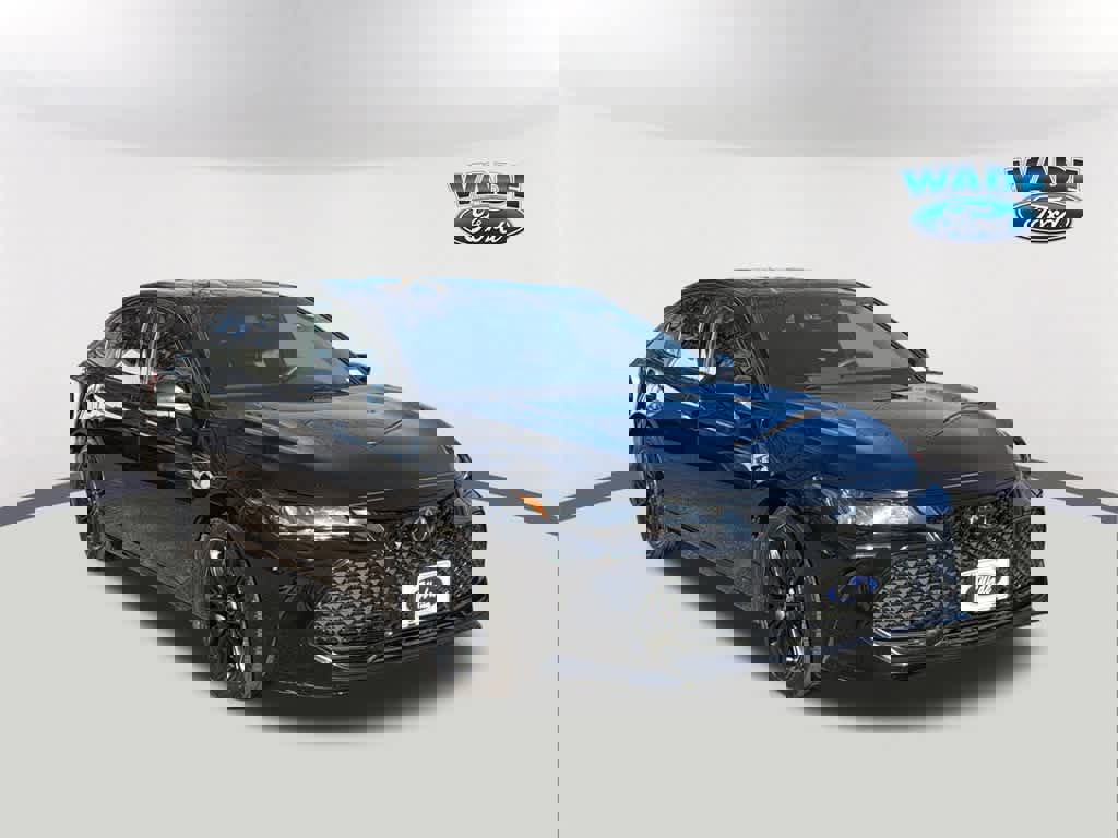 Used 2021 Toyota Avalon XSE image 3