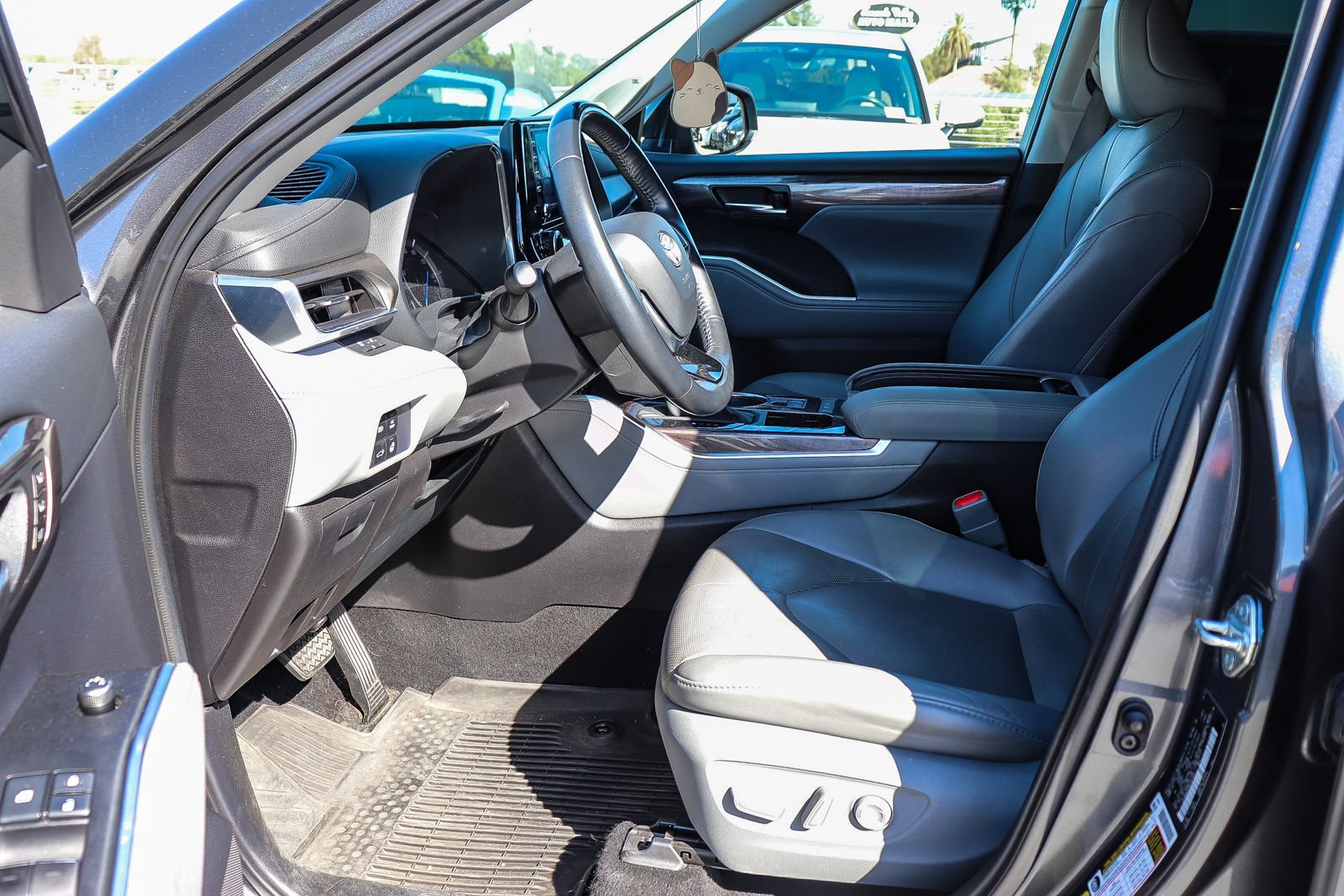 Used 2021 Toyota Highlander Limited AWD/4WD image 15