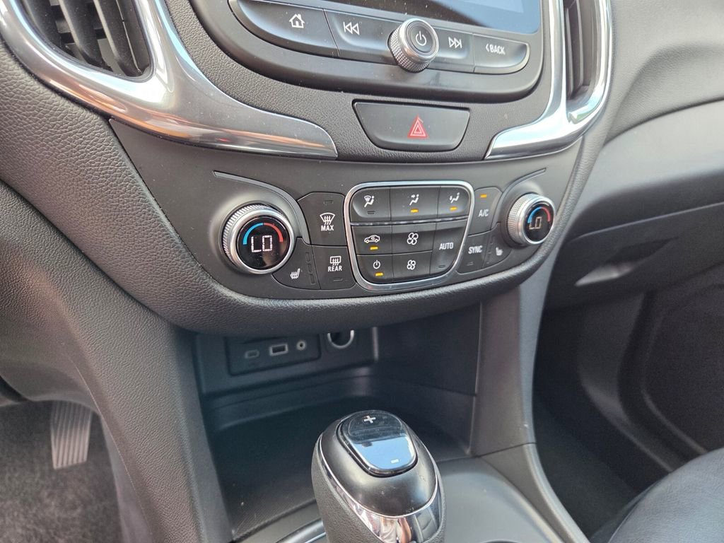 Used 2020 Chevrolet Equinox LT image 25