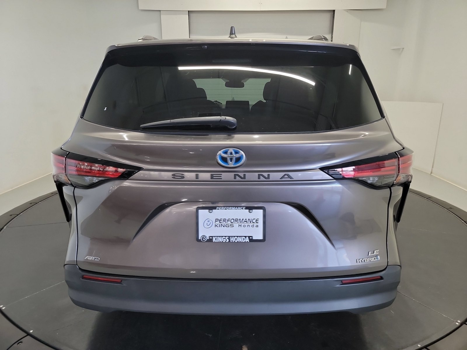 Used 2021 Toyota Sienna LE w/ LE Plus Package AWD/4WD image 8