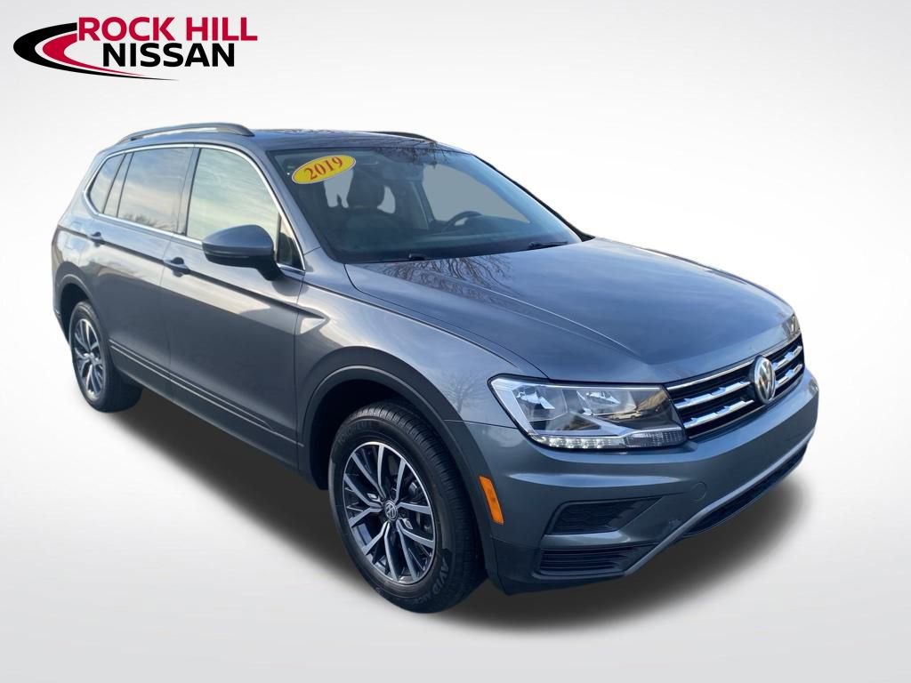 Used 2019 Volkswagen Tiguan SE w/ Panoramic Sunroof Package