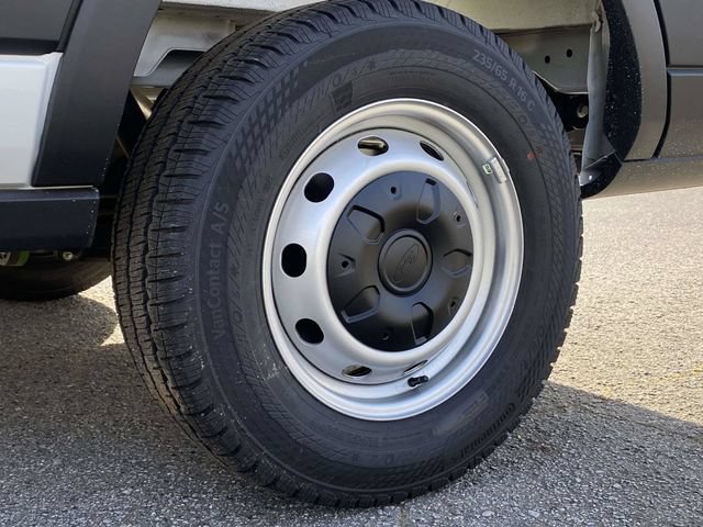 New 2026 Ford Transit 250 148 Medium Roof w/ Load Area Protection Package RWD image 9