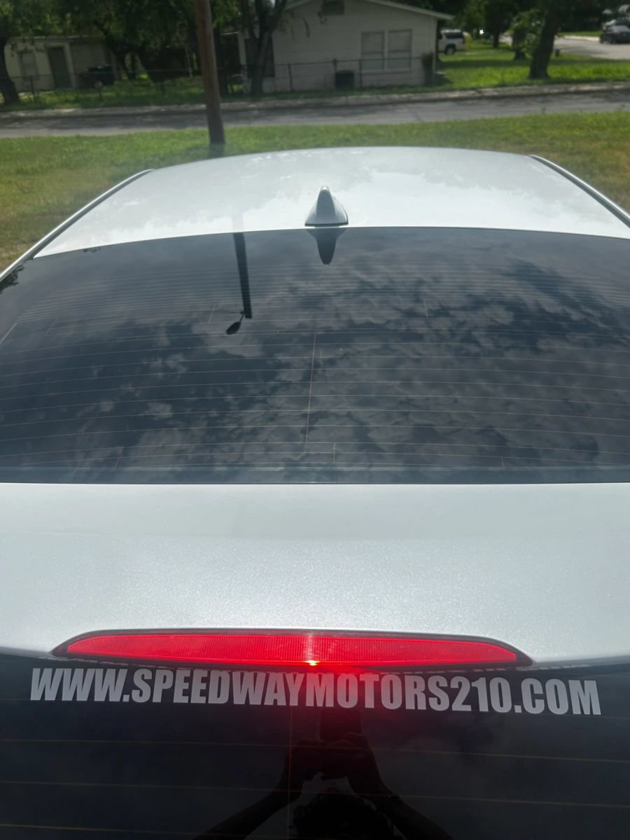 Used 2016 Hyundai Veloster Turbo R-Spec FWD image 12