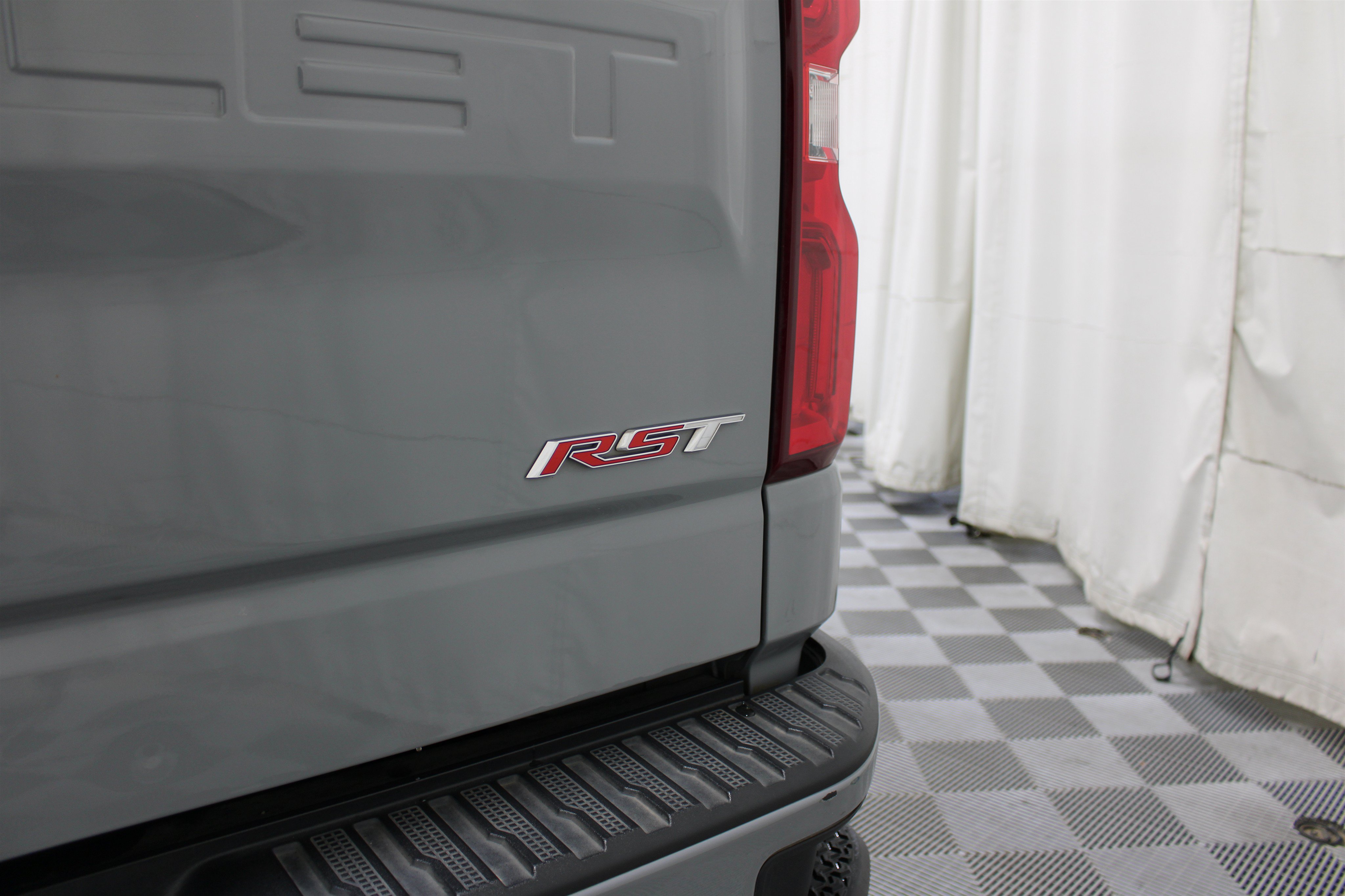 Used 2024 Chevrolet Silverado 1500 RST AWD/4WD image 29