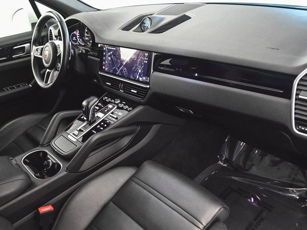 Used 2022 Porsche Cayenne Platinum Edition AWD/4WD image 36