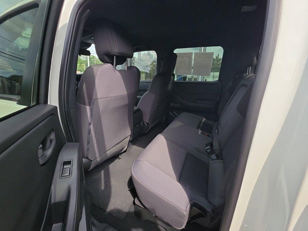 Used 2026 Nissan Frontier SV w/ Tow Package AWD/4WD image 11