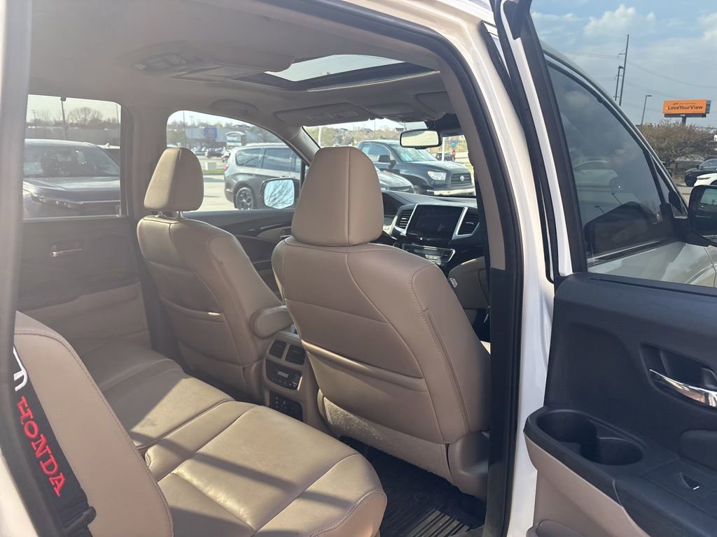 Used 2016 Honda Pilot Touring image 34