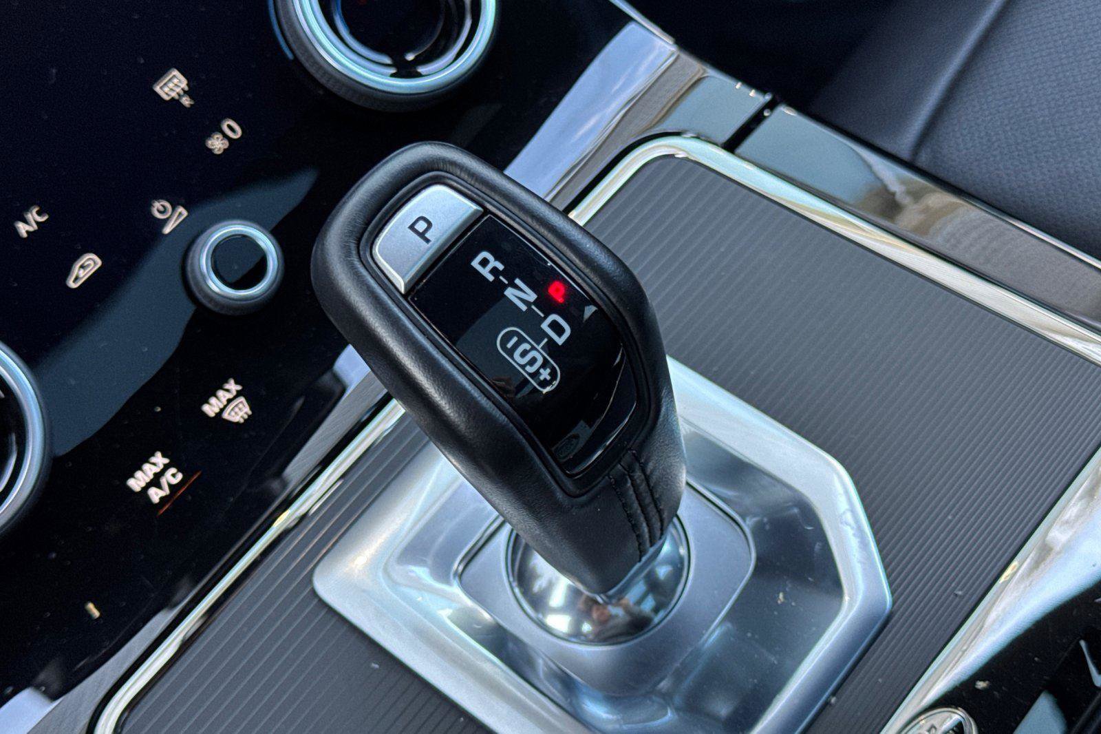 Used 2023 Land Rover Range Rover Evoque R-Dynamic SE image 21