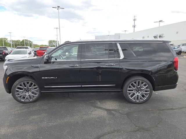 New 2026 GMC Yukon XL Denali Ultimate w/ LPO, Floor Liner Package AWD/4WD image 24