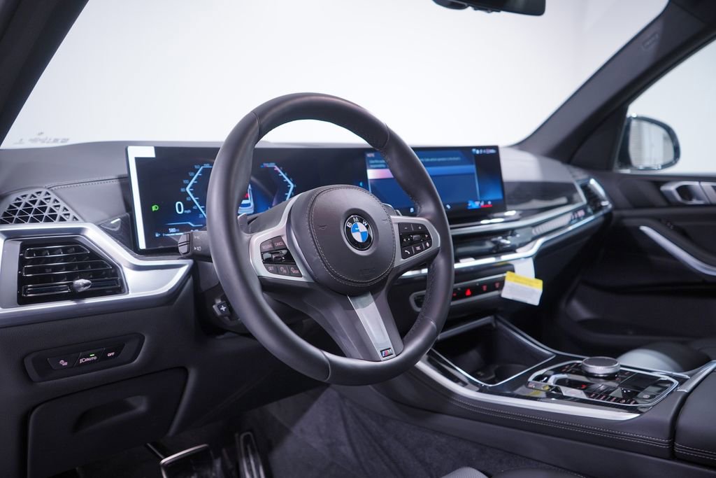 Used 2026 BMW X5 xDrive40i w/ M Sport Package image 6