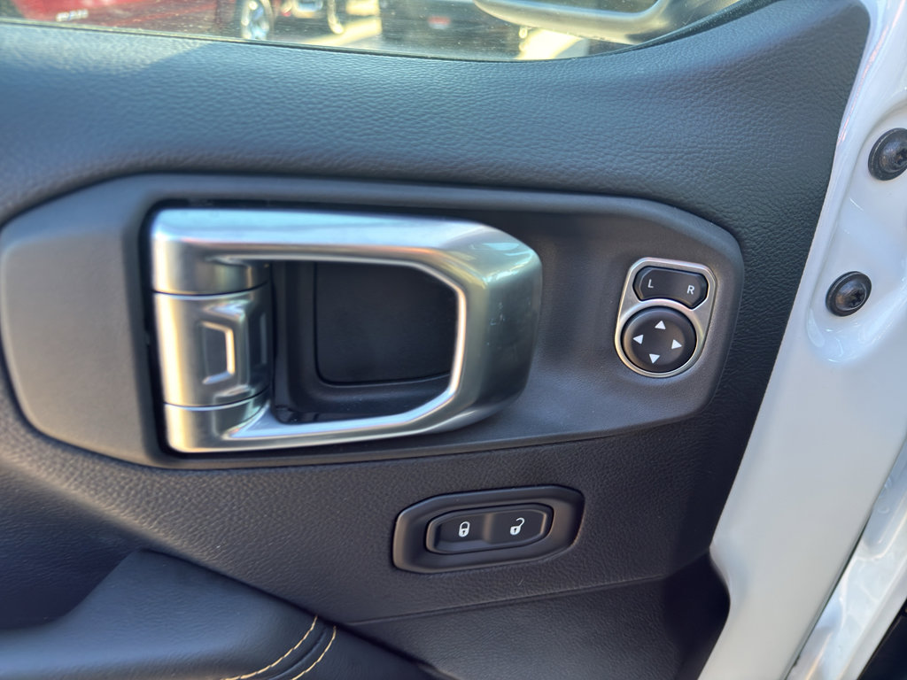 Used 2025 Jeep Wrangler Sahara w/ Safety Group image 12