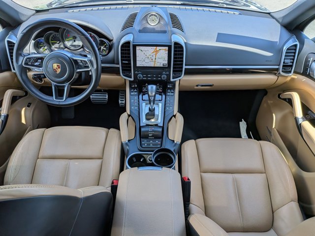 Used 2017 Porsche Cayenne S AWD/4WD image 19