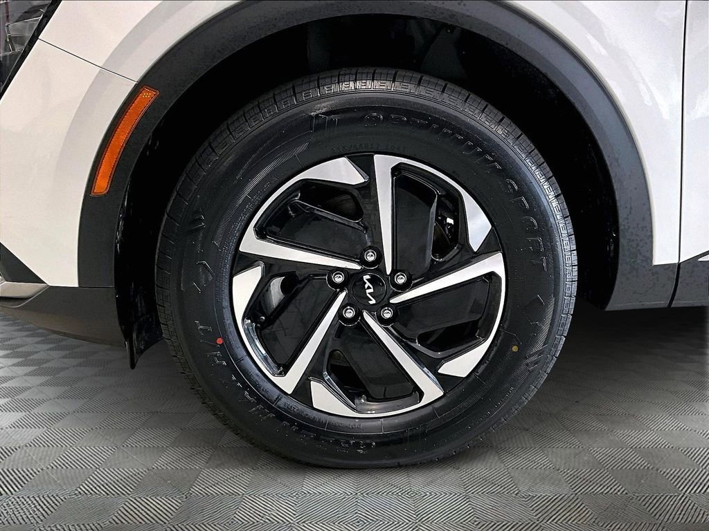 Used 2023 Kia Sportage LX image 26