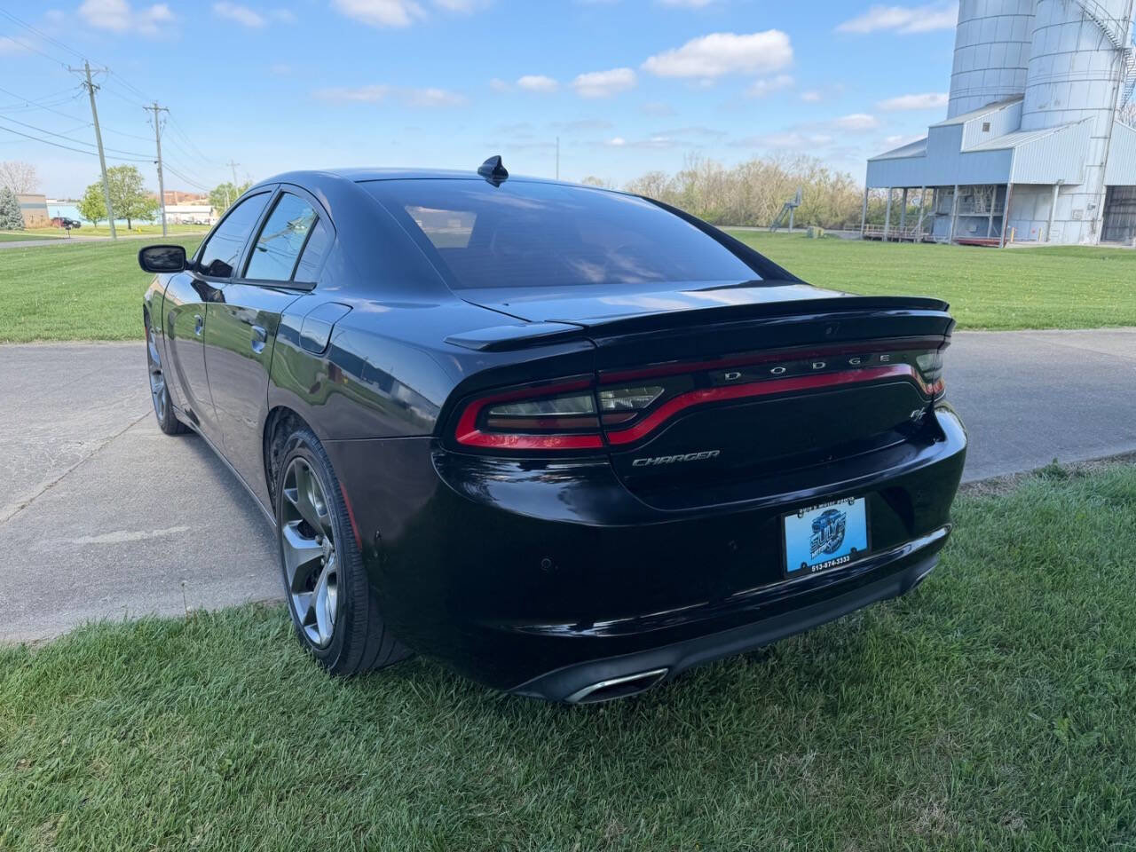 Used 2015 Dodge Charger R/T w/ Plus Group RWD image 8