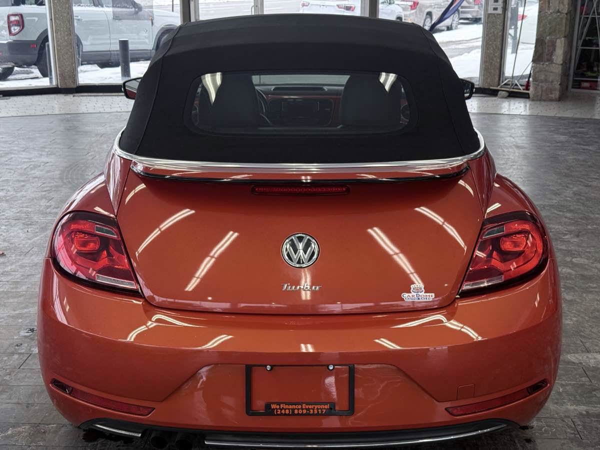 Used 2017 Volkswagen Beetle 1.8T Classic image 9