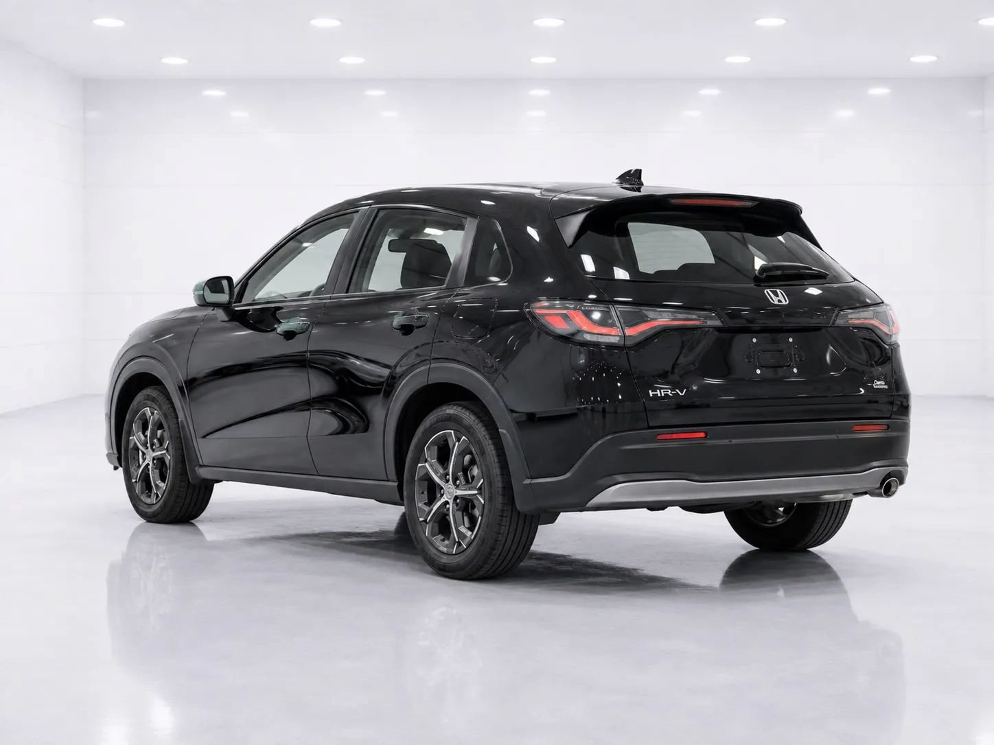 Used 2025 Honda HR-V Sport image 3