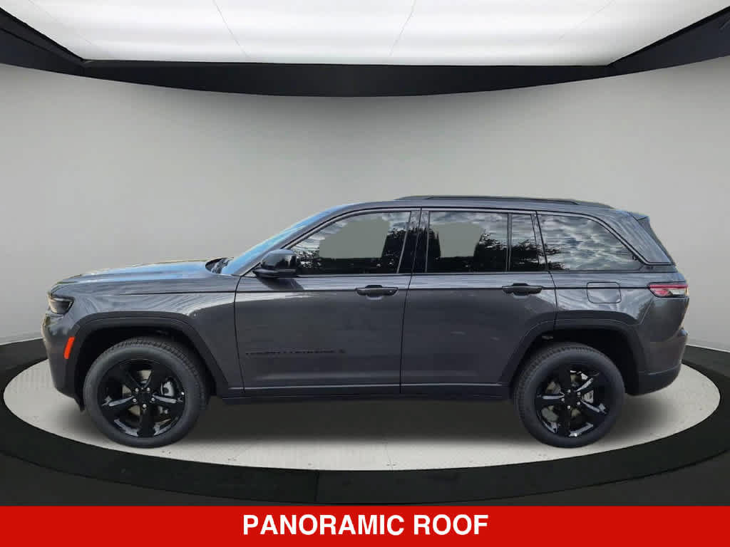 New 2026 Jeep Grand Cherokee Limited w/ Limited Altitude Package AWD/4WD image 2