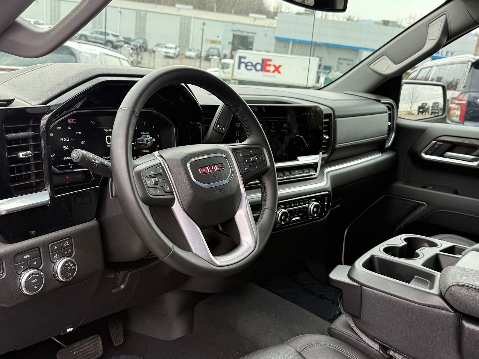 Certified 2026 GMC Sierra 1500 SLT image 13