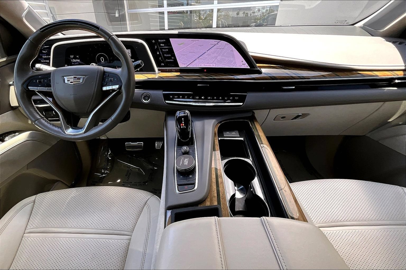 Used 2022 Cadillac Escalade Sport Platinum RWD image 15