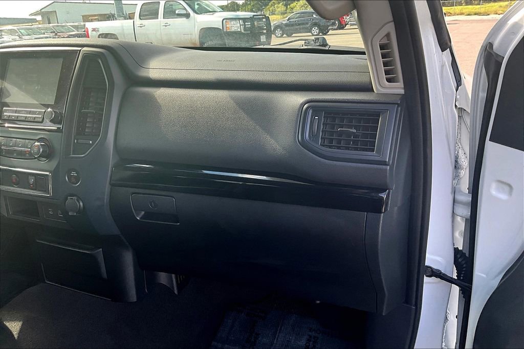 Used 2023 Nissan Titan SV image 19