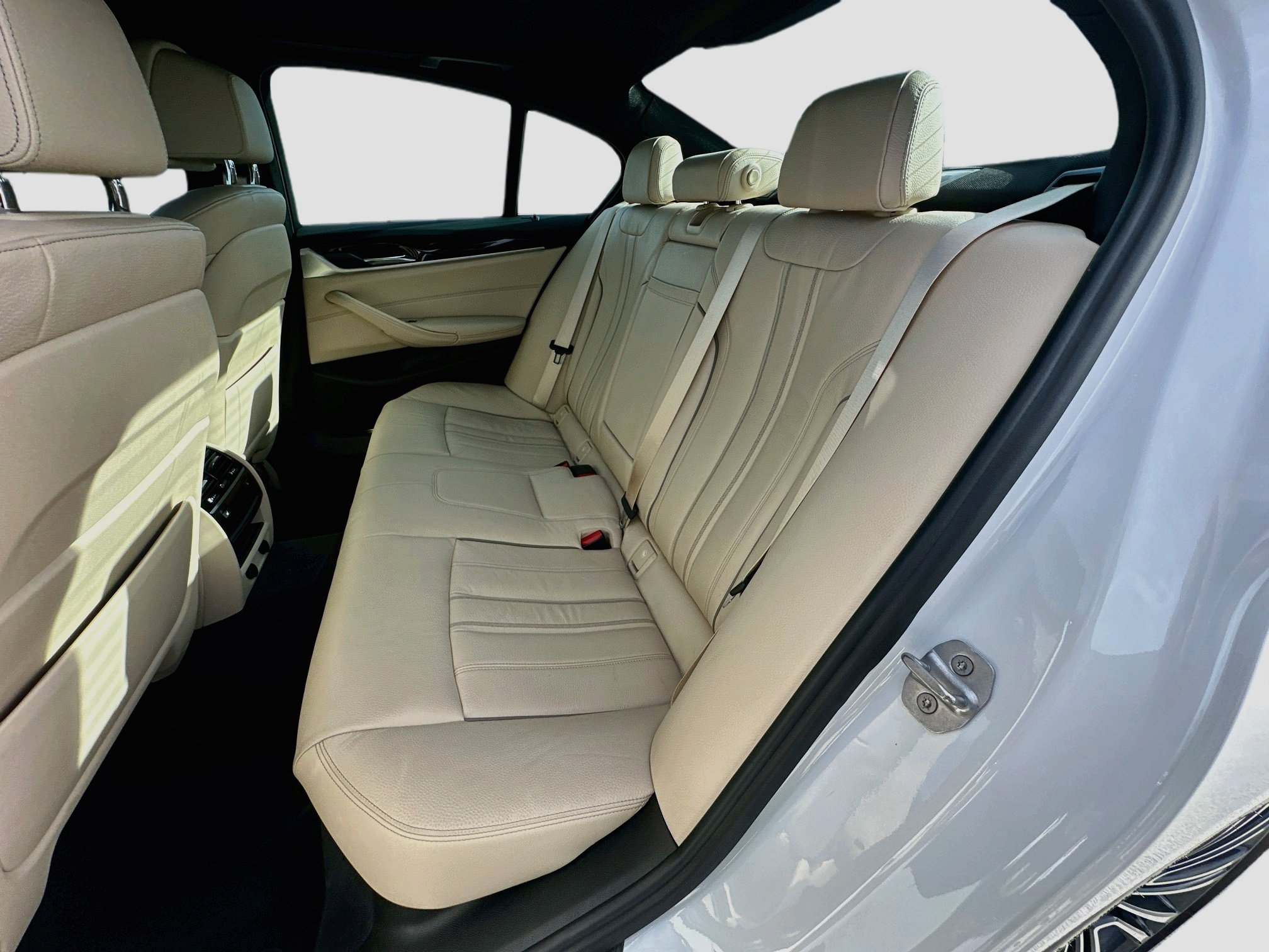 Used 2017 BMW 540i RWD image 25