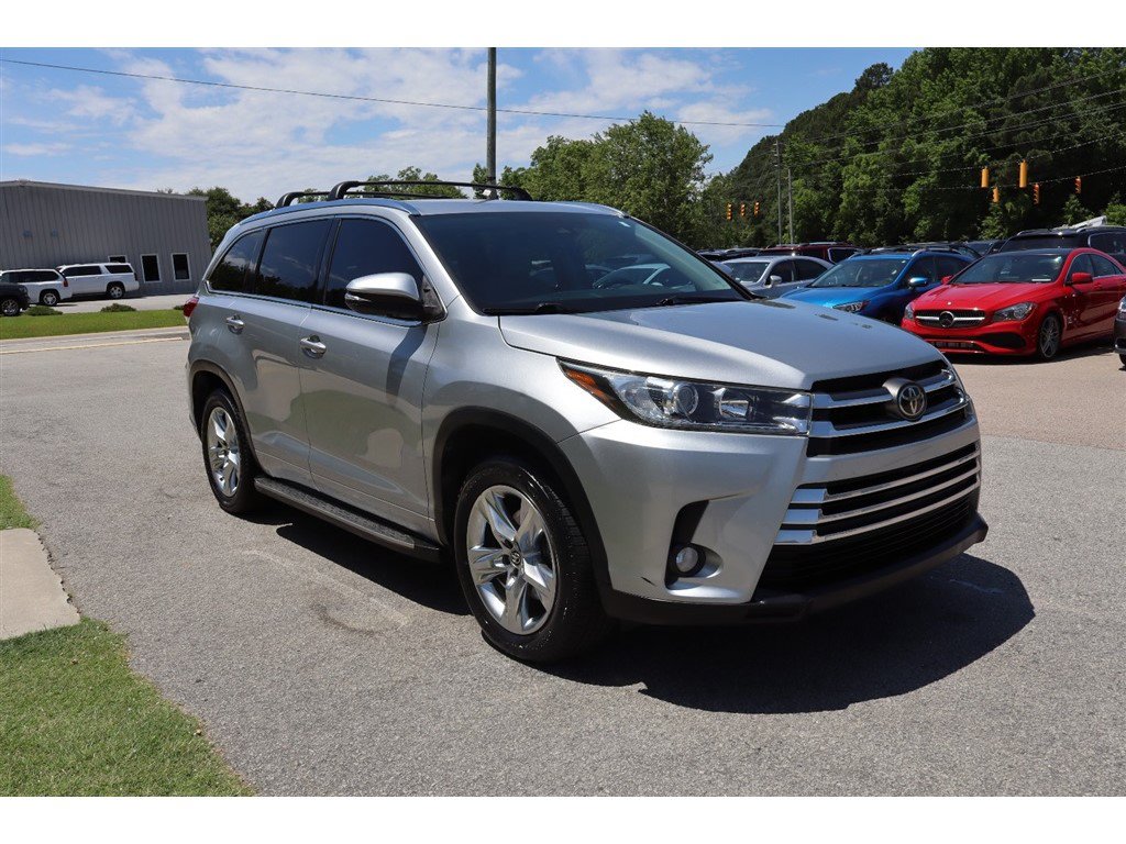 Used 2017 Toyota Highlander Limited FWD image 10