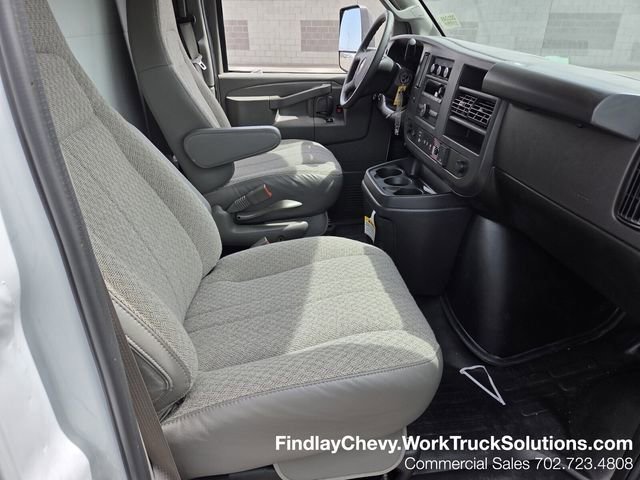 New 2025 Chevrolet Express 4500 Extended w/ Power Convenience Package RWD image 13
