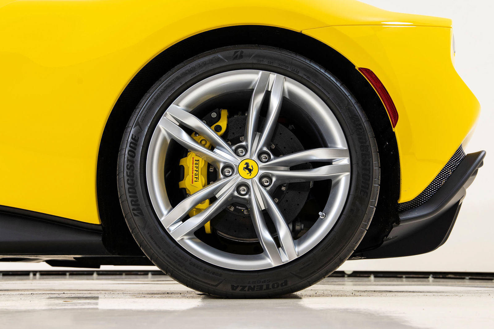Certified 2025 Ferrari 296 GTB RWD image 17