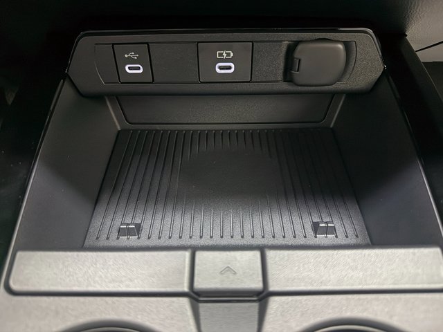 New 2026 Toyota Prius LE image 18