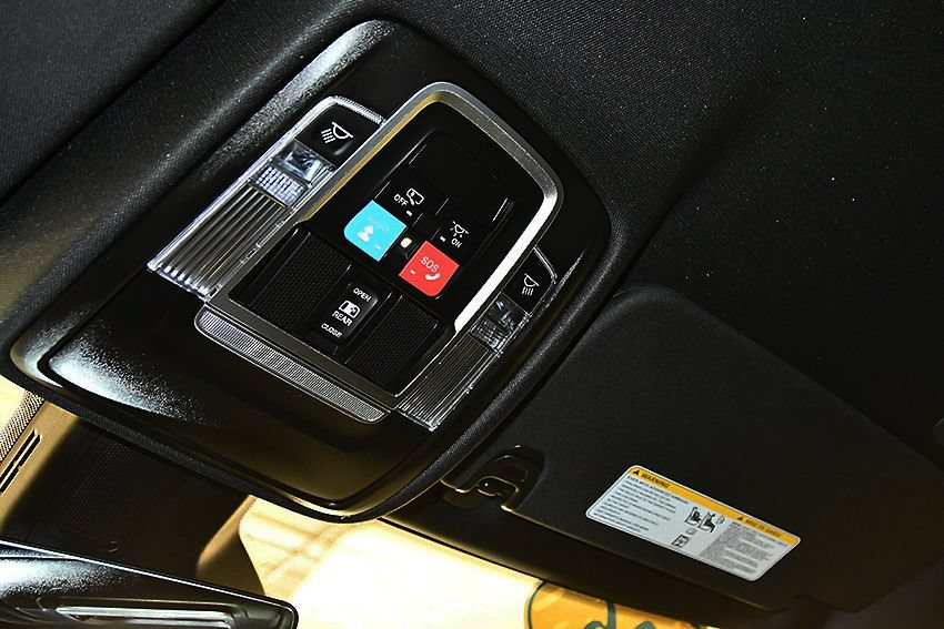 Used 2026 RAM 1500 Laramie AWD/4WD image 28