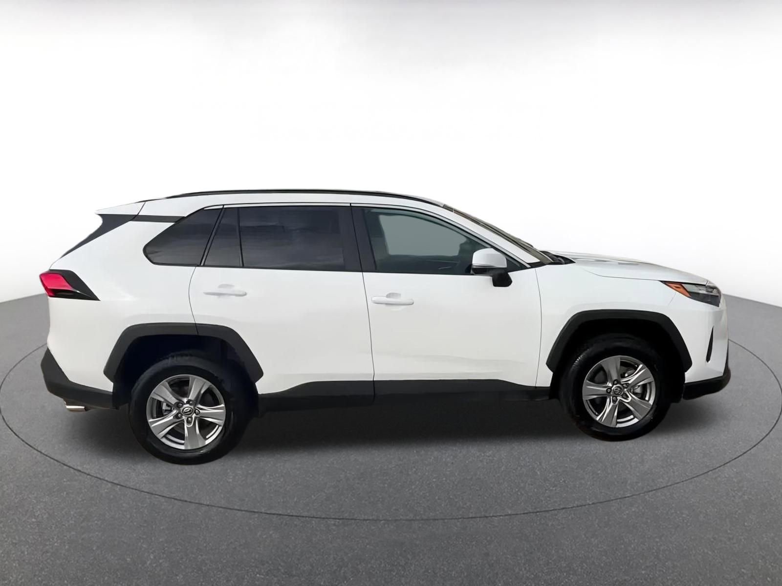 Used 2025 Toyota RAV4 XLE image 16