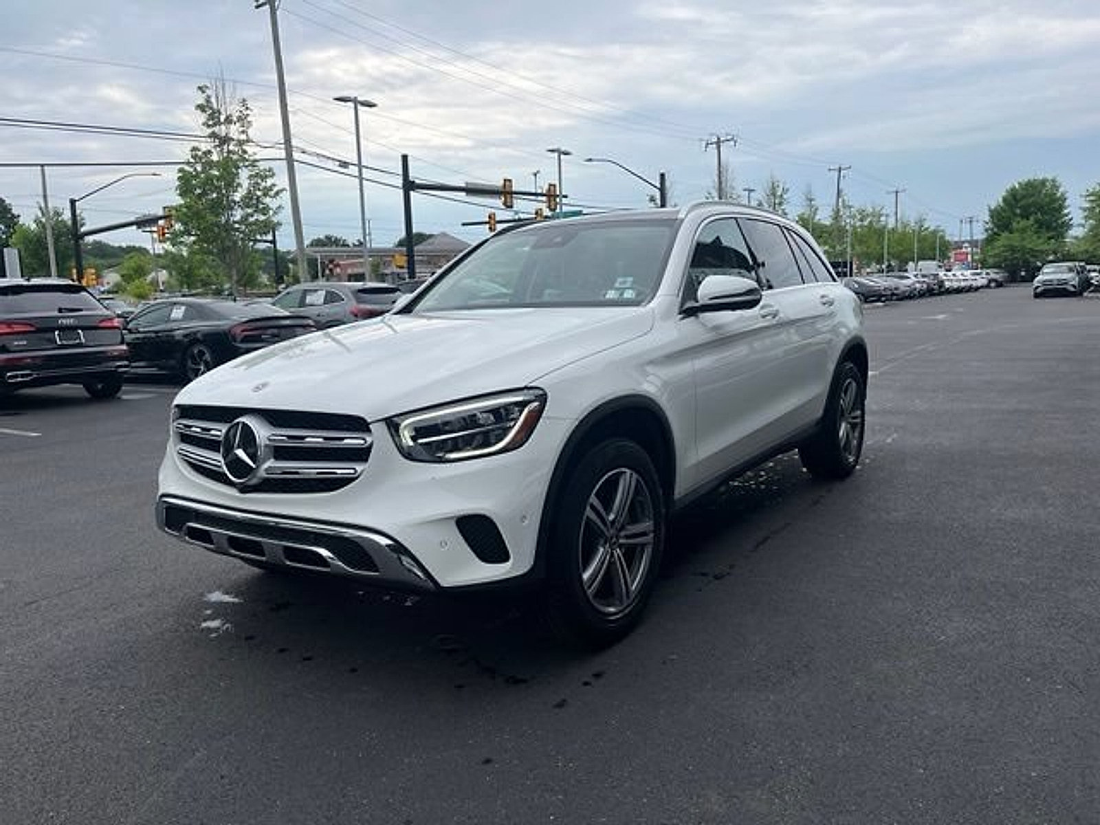 Certified 2022 Mercedes-Benz GLC 300 4MATIC image 3