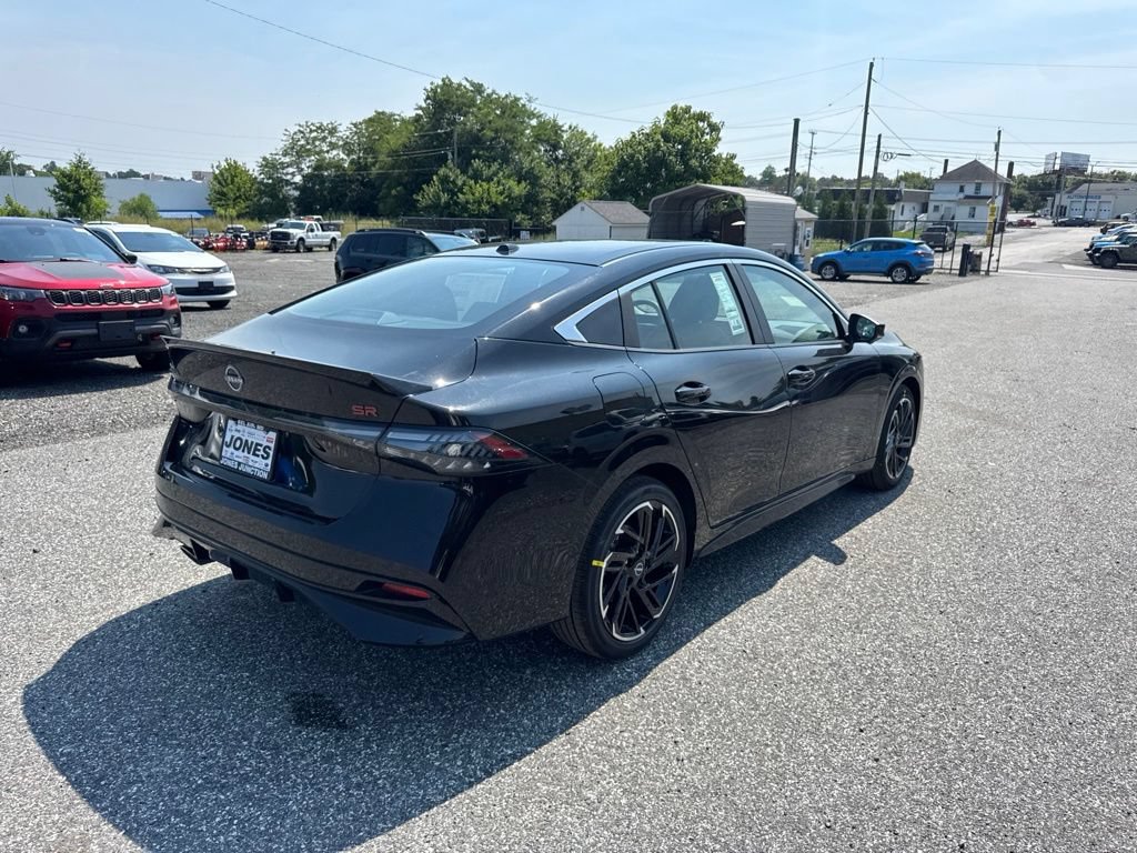 New 2026 Nissan Sentra SR w/ SR Premium Package FWD image 5