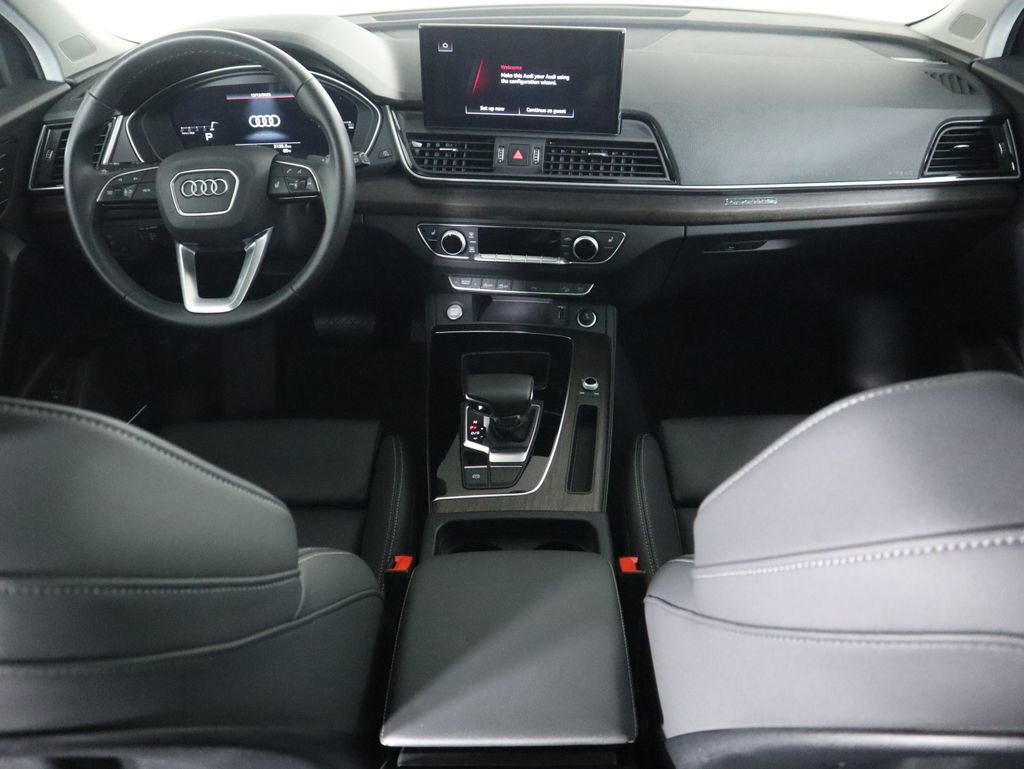 Certified 2025 Audi Q5 2.0T Premium Plus w/ Premium Plus Package image 13