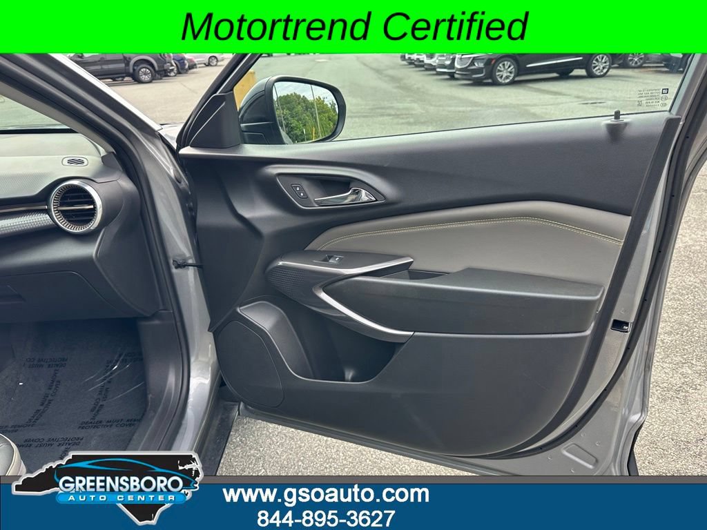 Used 2024 Chevrolet Trax ACTIV w/ Sunroof Package FWD image 19