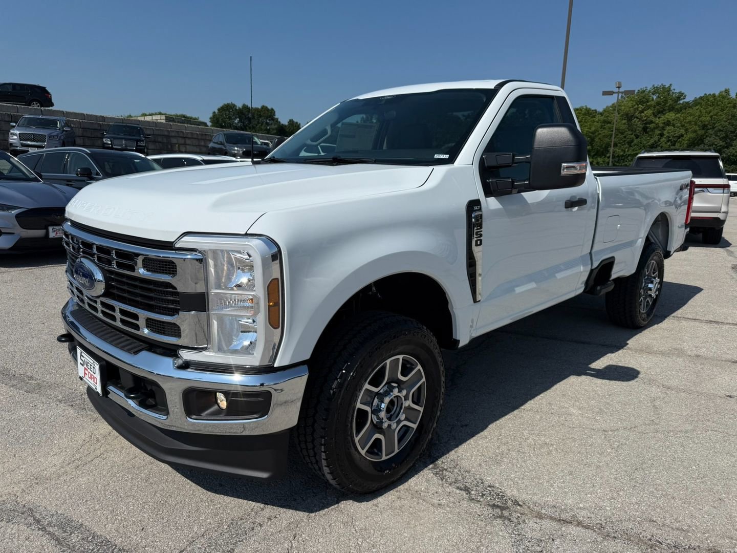 New 2025 Ford F350 XLT image 3
