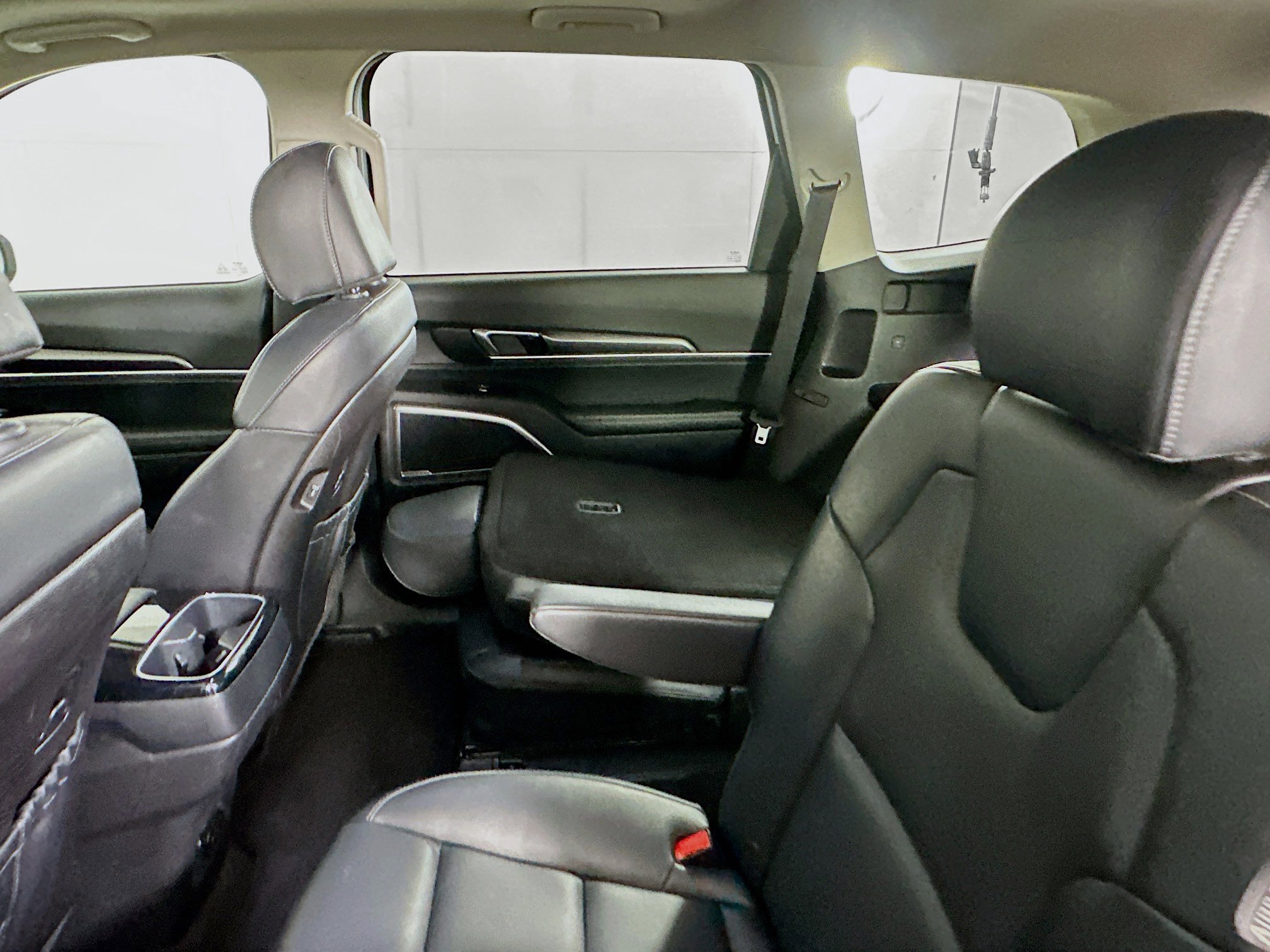 Used 2025 Kia Telluride S image 28